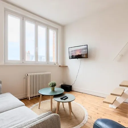 Republique -2 Bedrooms Very Brightparking ! * Lille